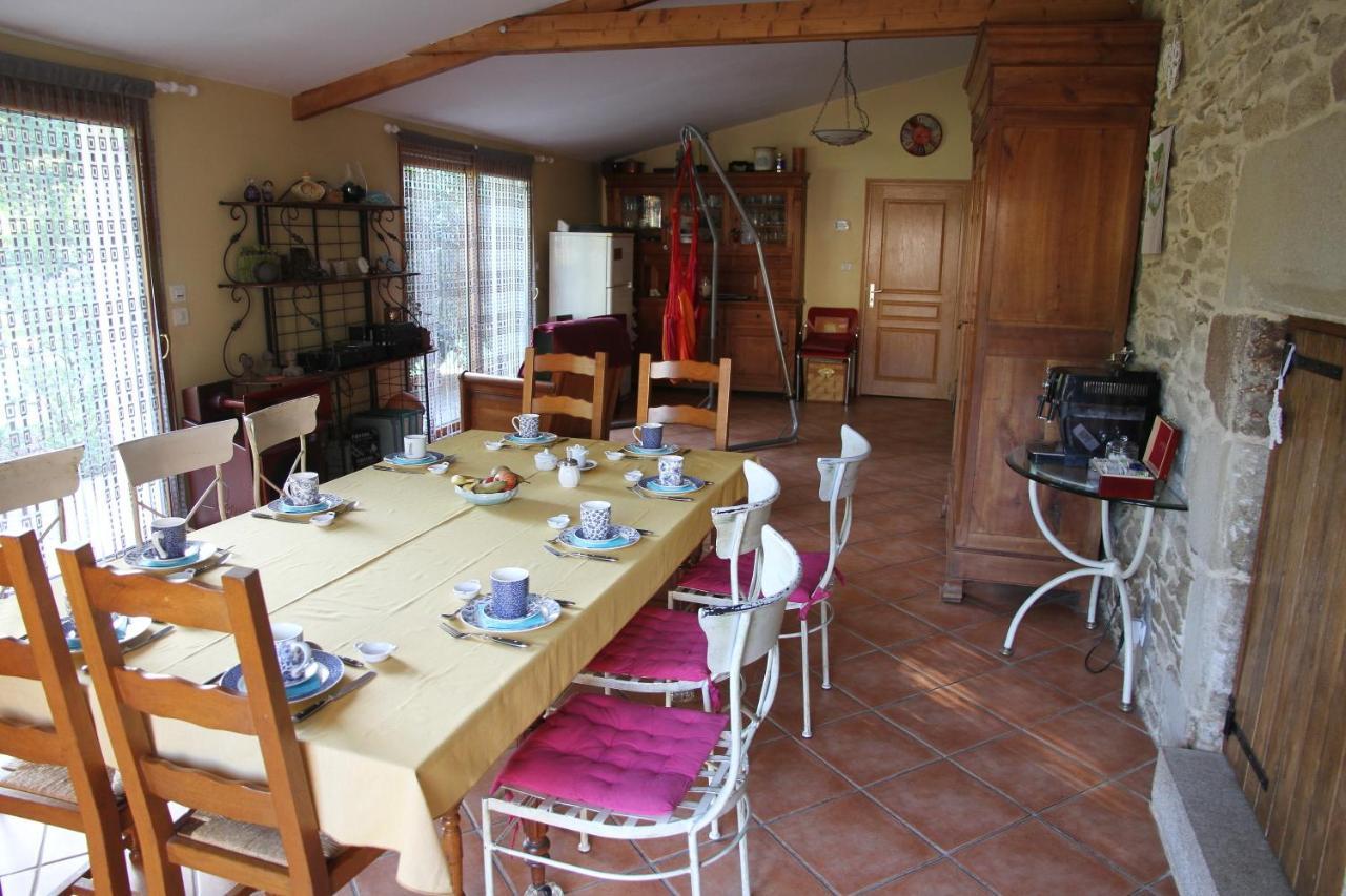 Au Figuier Du Gue Bed & Breakfast Lantillac Exterior photo